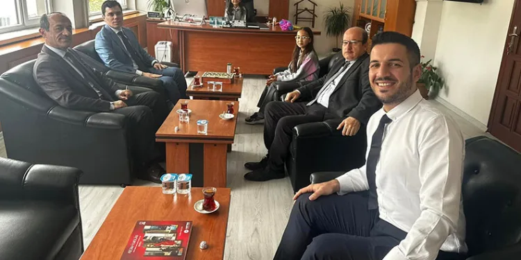 Orhaneli Kaymakamlık koltuğuna Sahre Ay oturdu