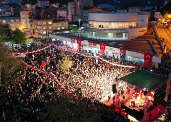 Erkan Aydın’dan çocuklara bayram hediyesi