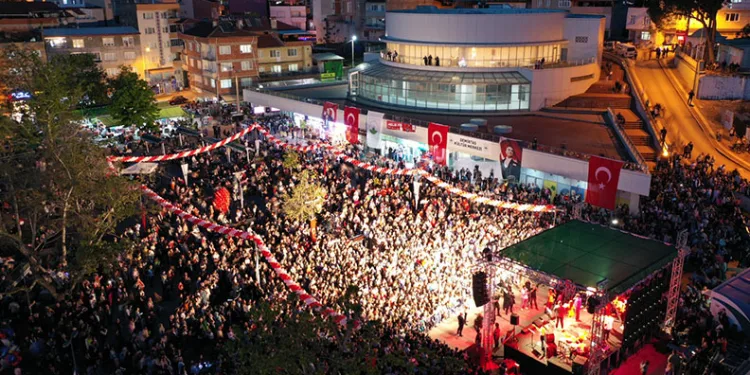Erkan Aydın’dan çocuklara bayram hediyesi