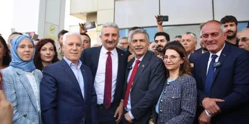 Gemlik Belediye Başkanı mazbatasını aldı