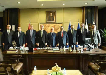 Mustafa Bozbey, AK Partili Belediye başkanlarını ağırladı