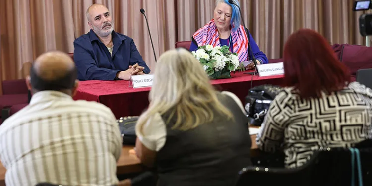 “Edebiyat, unutulanları yaşanır kılıyor”