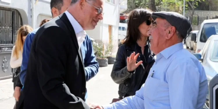 Deniz Dalgıç belediye çalışanlarıyla bayramlaştı