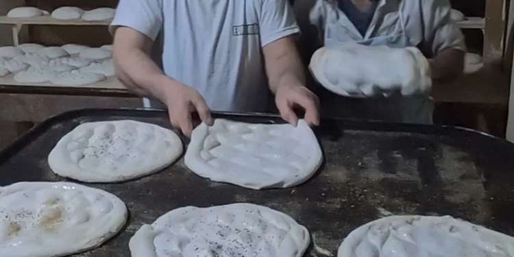 Erciş’te indirimli ekmek satan fırıncı tepki alıyor