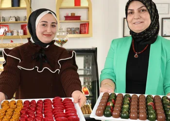 Eşi seviyor diye atölye kurdu