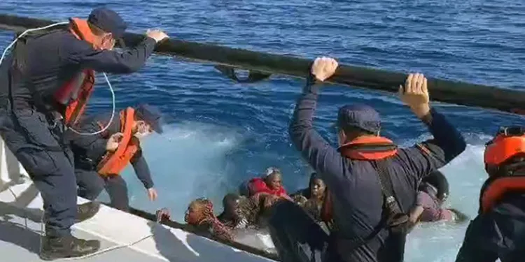Yunanistan’ın geri ittiği can salı battı