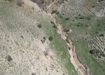 Tokat’ta kırılmanın olduğu fay hattı dron ile görüntülendi