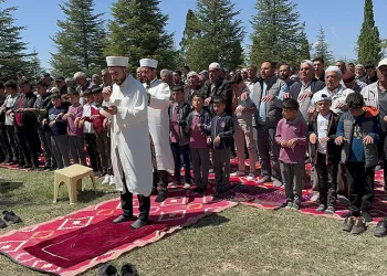 Yağmur duasına çıkıp 4 bin kişilik hayır yaptılar
