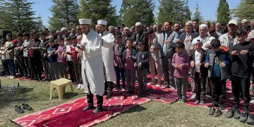 Yağmur duasına çıkıp 4 bin kişilik hayır yaptılar