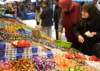 Bayram şekerleri tezgahlardaki yerini aldı