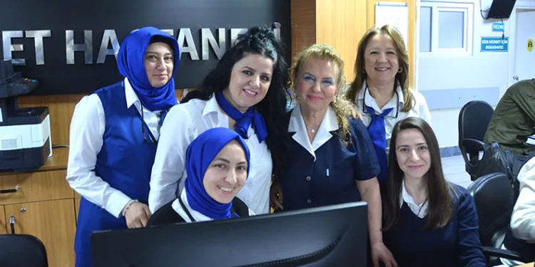 Bursa’da 45 yıllık hemşireye veda