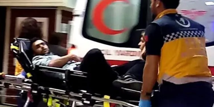 Bursa’da şehir turu attığı arkadaşını bıçakla ağır yaraladı