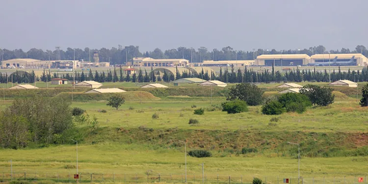 Jet üssü olan İncirlik’te sessizlik hakim