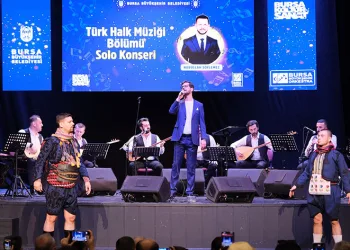 Bursalılar türkülerle coştu