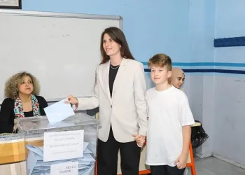 İzmir’e 33’lük iki başkan