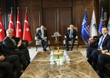 Bursa siyasetinde örnek hareket