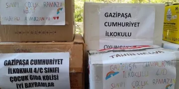 Miniklerden deprem bölgesine yardım eli
