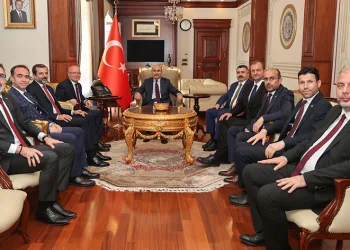 Mazbatalarını alan başkanlardan Demirtaş’a ziyaret