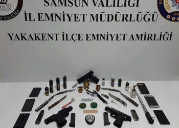 Şüpheli araçta çok sayıda suç aleti ele geçirildi