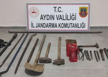 Kaçak kazı yapan 6 kişi suçüstü yakalandı