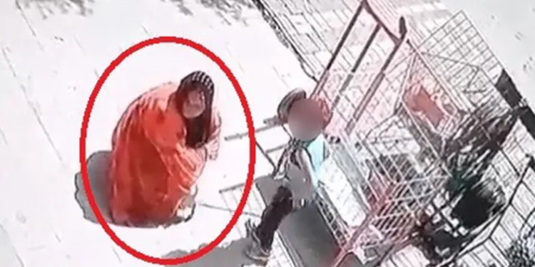 Bursa’da köpeği önce sevdi sonra çaldı