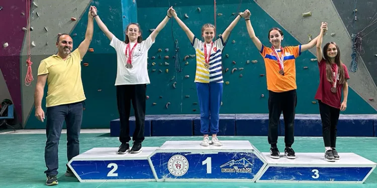 Okul sporlarında İnegöl Belediyespor farkı