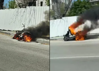 Seyir halindeki motosiklet alev alev yandı