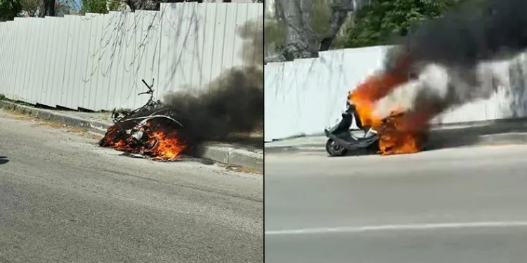 Seyir halindeki motosiklet alev alev yandı
