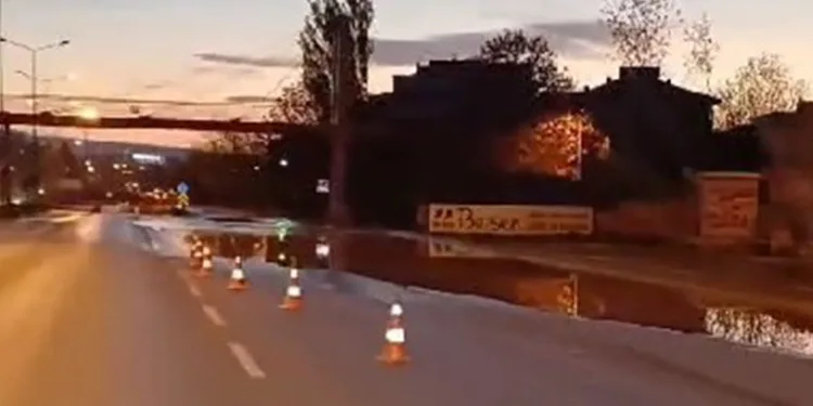 Ana su dağıtım borusu patladı