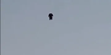 Muş semalarında insanı andıran bir cisim görüntülendi