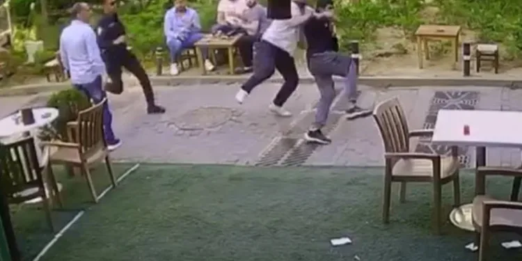 Çay sevdalısı esnaf, polisten kaçan şüpheliyi böyle yakaladı