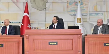 Başkan Ahmet Akın yöneticilerle ilk toplantısını yaptı