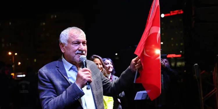 CHP hem büyükşehiri hem de 9 ilçeyi kazandı