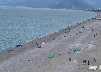 Antalya’da tatilcilere kapalı hava sürprizi