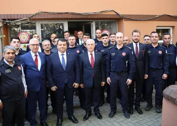 Başkan Bozbey’den Büyükşehir çalışanlarına bayram ziyareti