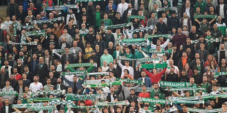 Bursaspor seyircisiz oynama cezası aldı