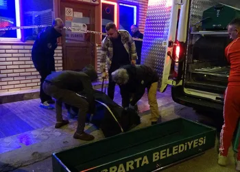 Gece kulübünde silahlı kavga: 1 ölü
