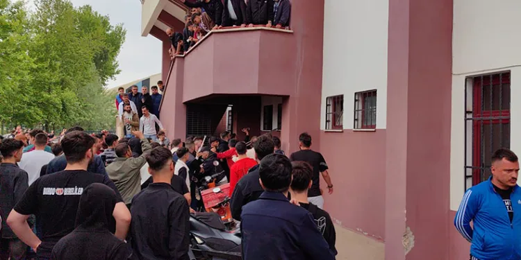 Bursa’da maç sonrası yaşanan gerginlik