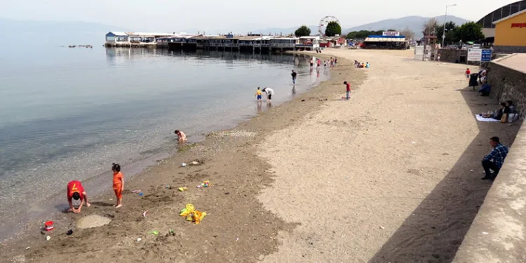 Mudanya’da deniz sezonu erken açıldı