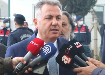 İzmir’deki depreme ilişkin Vali Elban’dan açıklama