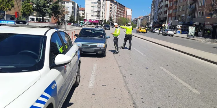 Bayramın tatilinin son günü 616 sürücüye ceza kesildi