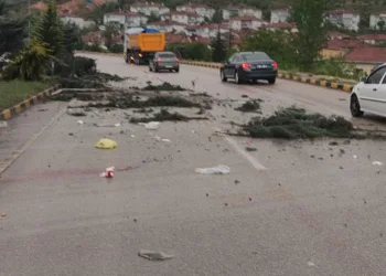 Kayganlaşan yol kazaya neden oldu
