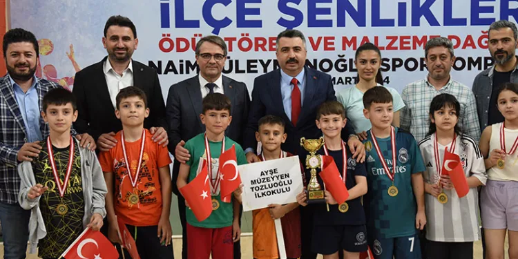 Yıldırım’da ilkokullu sporcular ödüllendirildi