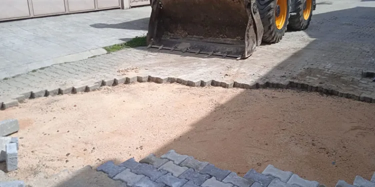 Erenler’de fen işleri ekipleri sahada