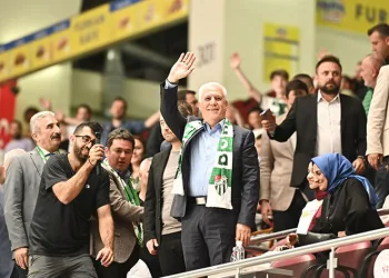 “Bursaspor’un her zaman yanındayız”