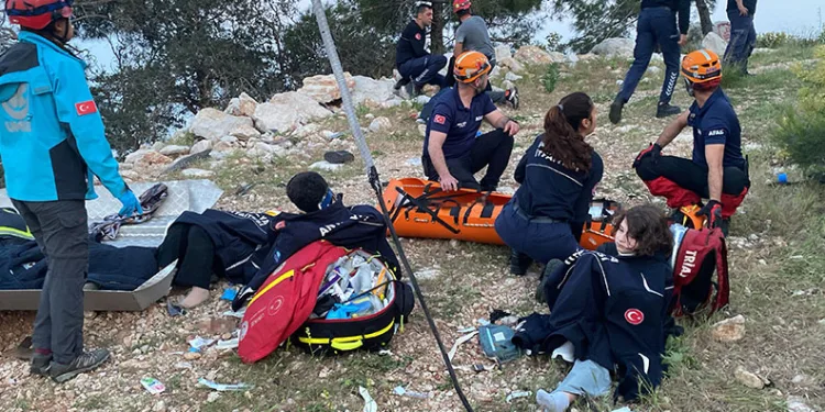 Antalya’da teleferik faciası: Mahsur kalanlar kurtarılıyor