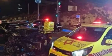 Kazada İsrailli bakanın kaburgaları kırıldı