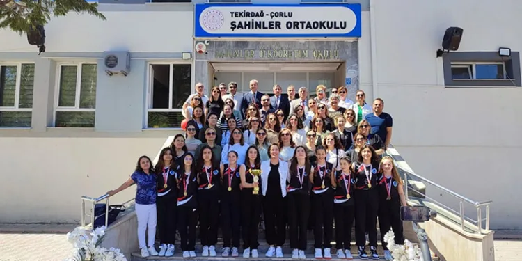 Çorlu’nun kızları Türkiye şampiyonu