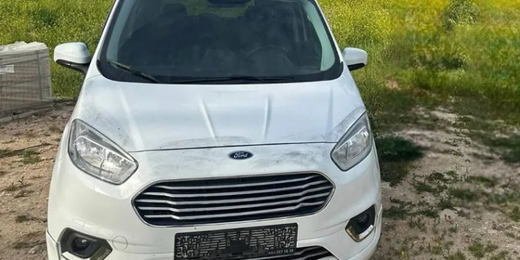 Bıçakla araç gasp eden şahıs yakalandı