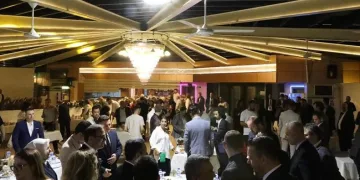Vali Ekici turizmcilerle bir araya geldi